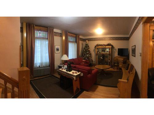 802 4Th Avenue, Fernie, BC - Indoor