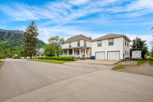 802 4Th Avenue, Fernie, BC -  Photo Showing Other Room