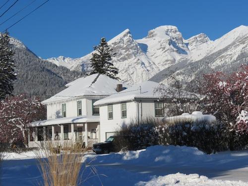 802 4Th Avenue, Fernie, BC - Outdoor