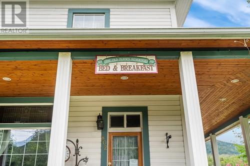 802 4Th Avenue, Fernie, BC - Outdoor With Exterior