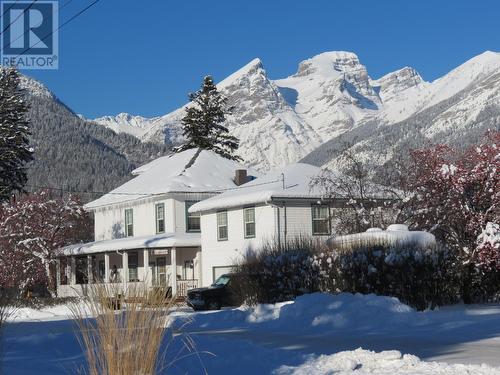 802 4Th Avenue, Fernie, BC - Outdoor