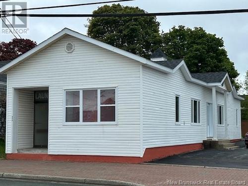 317 King Avenue, Bathurst, NB - Outdoor With Exterior