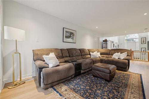 20 Red Haven Drive|Unit #3, Grimsby, ON - Indoor Photo Showing Living Room