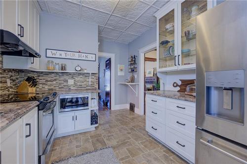 166 Ottawa Street S, Hamilton, ON - Indoor Photo Showing Kitchen