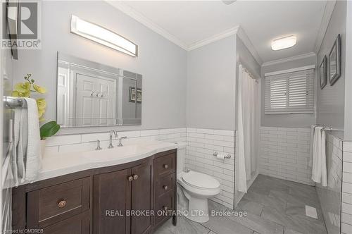 70 Aylmer Crescent, Hamilton (Stoney Creek Mountain), ON - Indoor Photo Showing Bathroom