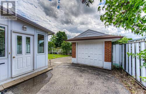 17 Suffolk Avenue, Kitchener, ON - Outdoor With Exterior