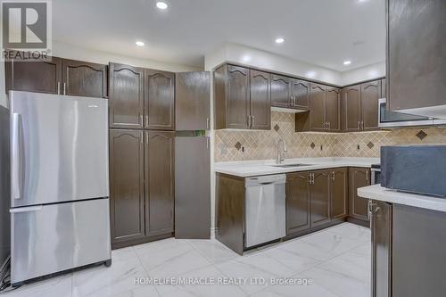 45 Caranci Crescent, Brampton, ON - Indoor Photo Showing Kitchen