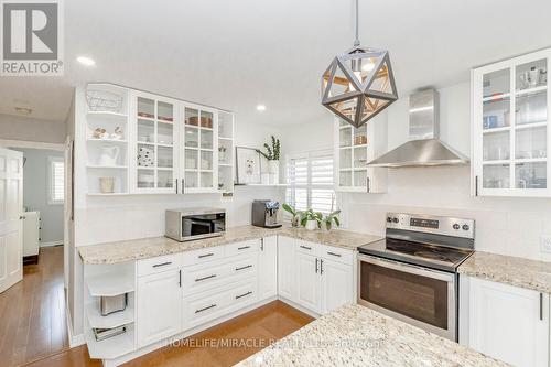 1057 Roosevelt Road, Mississauga, ON - Indoor Photo Showing Kitchen With Upgraded Kitchen