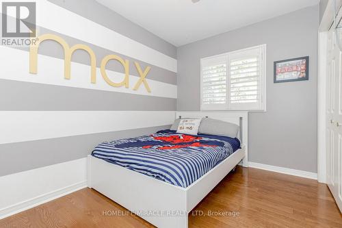 1057 Roosevelt Road, Mississauga, ON - Indoor Photo Showing Bedroom