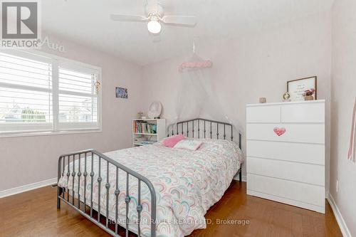 1057 Roosevelt Road, Mississauga, ON - Indoor Photo Showing Bedroom