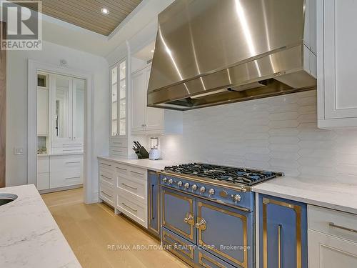 27 Park Avenue, Oakville (Old Oakville), ON - Indoor Photo Showing Kitchen With Upgraded Kitchen