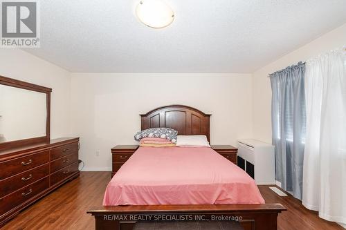 33 Bloom Drive, Brampton, ON - Indoor Photo Showing Bedroom