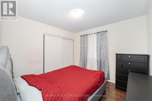 33 Bloom Drive, Brampton, ON - Indoor Photo Showing Bedroom