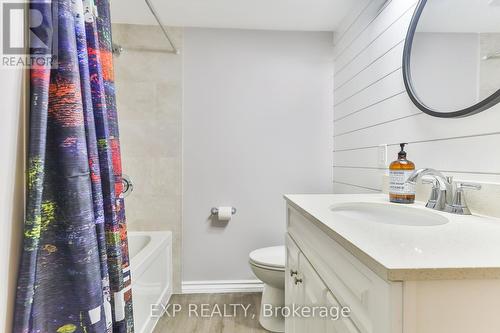 5439 Croydon Road, Burlington, ON - Indoor Photo Showing Bathroom
