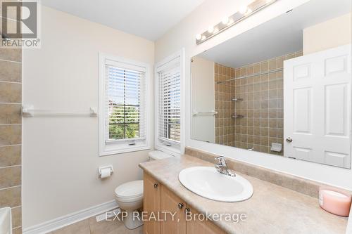 2168 Sutton Drive, Burlington, ON - Indoor Photo Showing Bathroom