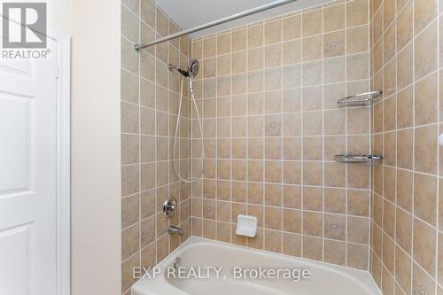 2168 Sutton Drive, Burlington, ON - Indoor Photo Showing Bathroom