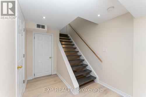 2168 Sutton Drive, Burlington, ON - Indoor Photo Showing Other Room