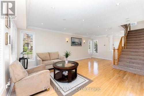 2168 Sutton Drive, Burlington, ON - Indoor Photo Showing Living Room