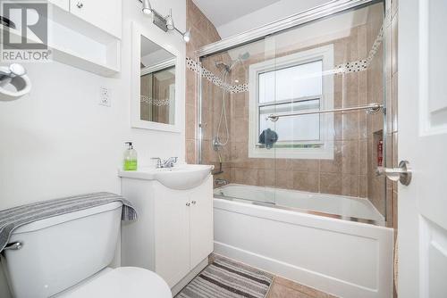 39 Glendale Avenue, Deep River, ON - Indoor Photo Showing Bathroom