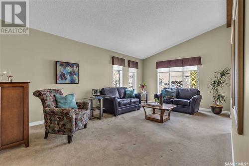 211 Gathercole Crescent, Saskatoon, SK - Indoor Photo Showing Living Room