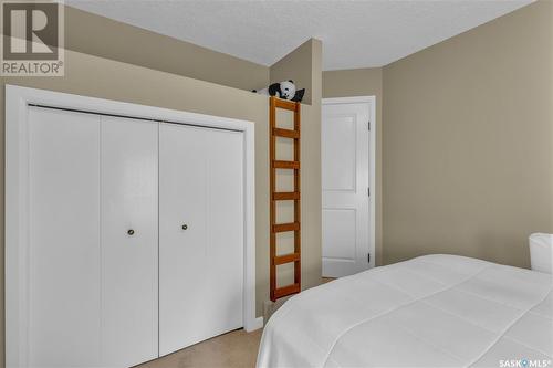211 Gathercole Crescent, Saskatoon, SK - Indoor Photo Showing Bedroom
