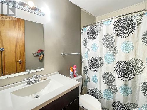 8913 17Th Avenue, North Battleford, SK - Indoor Photo Showing Bathroom