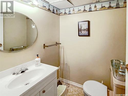8913 17Th Avenue, North Battleford, SK - Indoor Photo Showing Bathroom