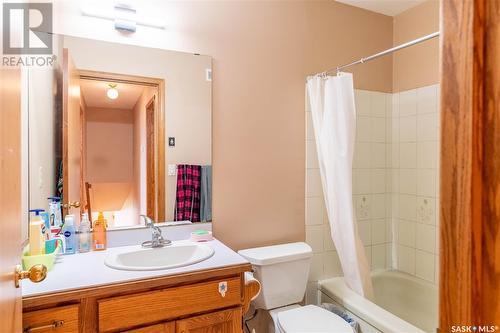 127 Brunst Crescent, Saskatoon, SK - Indoor Photo Showing Bathroom