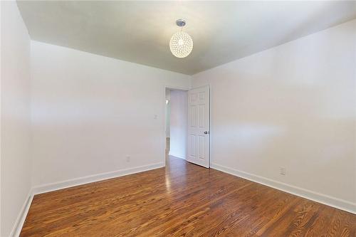 114 Duncombe Drive, Hamilton, ON - Indoor Photo Showing Other Room