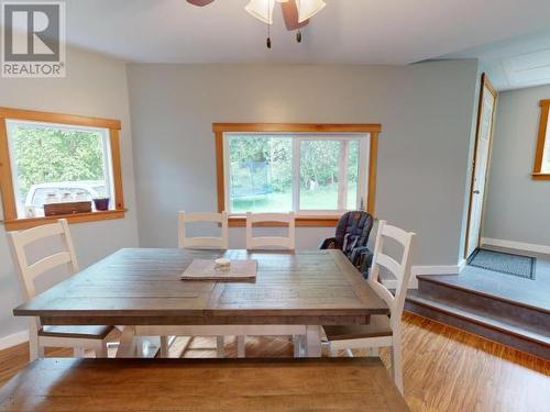 9994 Kelly Creek Road, Powell River, BC - Indoor Photo Showing Dining Room