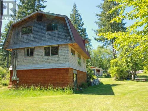 9994 Kelly Creek Road, Powell River, BC - Outdoor