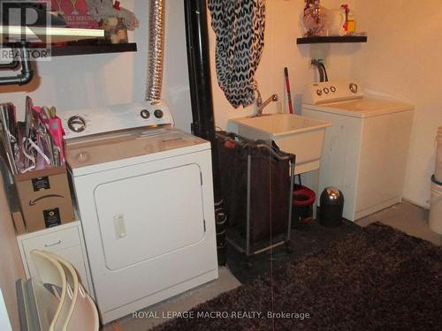 15 Locheed Drive, Hamilton, ON - Indoor Photo Showing Laundry Room