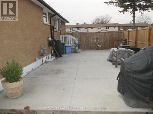 15 Locheed Drive, Hamilton, ON - Outdoor With Exterior