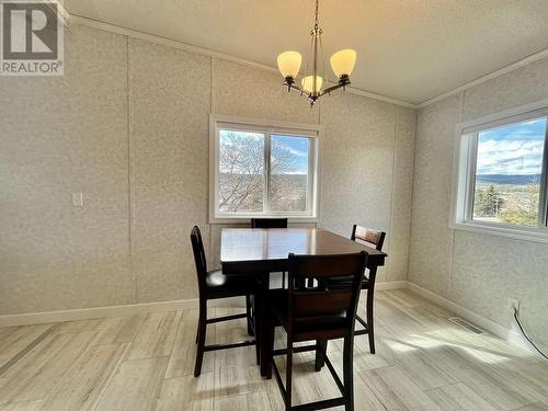 2 1406 S Broadway Avenue, Williams Lake, BC - Indoor Photo Showing Dining Room