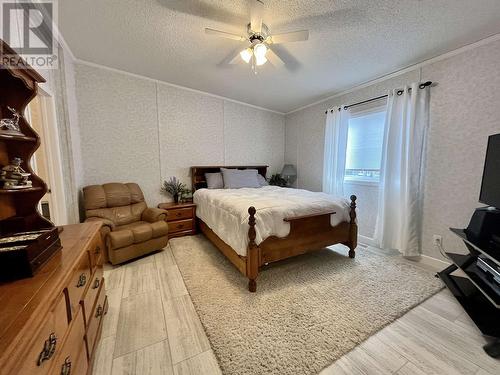 2 1406 S Broadway Avenue, Williams Lake, BC - Indoor Photo Showing Bedroom