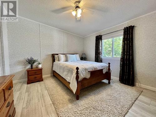 2 1406 S Broadway Avenue, Williams Lake, BC - Indoor Photo Showing Bedroom