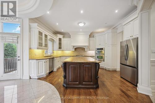 106 Olive Avenue, Toronto (Willowdale East), ON - Indoor Photo Showing Kitchen With Upgraded Kitchen