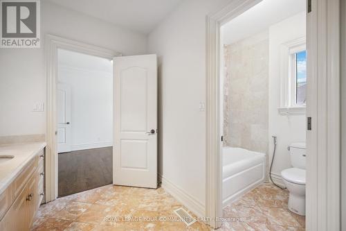 106 Olive Avenue, Toronto (Willowdale East), ON - Indoor Photo Showing Bathroom