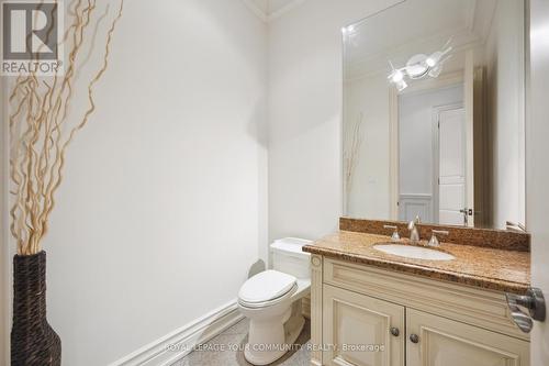 106 Olive Avenue, Toronto (Willowdale East), ON - Indoor Photo Showing Bathroom