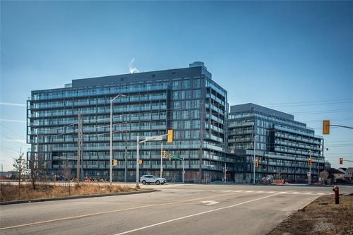 3200 Dakota Common|Unit #B611, Burlington, ON - Outdoor