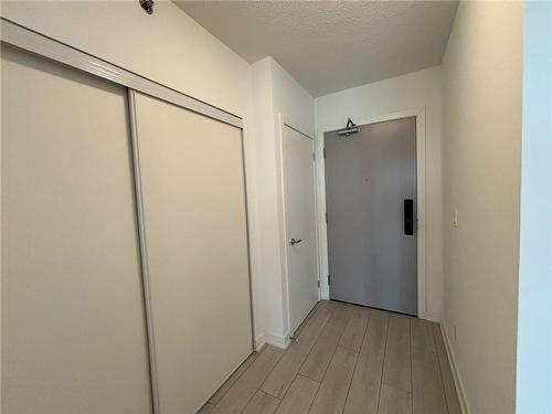 3200 Dakota Common|Unit #B611, Burlington, ON - Indoor Photo Showing Other Room