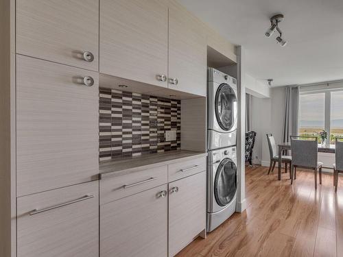 Passageway - 1-491 Ch. Des Pionniers E., L'Islet, QC - Indoor Photo Showing Laundry Room