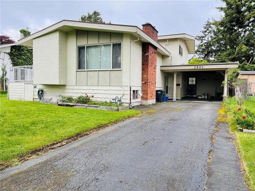 3990 Birchwood St, Saanich, BC 