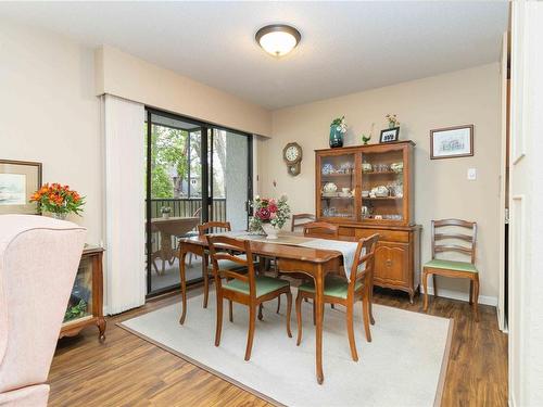 209-1101 Hilda St, Victoria, BC - Indoor Photo Showing Dining Room