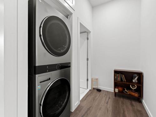 760 Yates Road, Kamloops, BC - Indoor Photo Showing Laundry Room