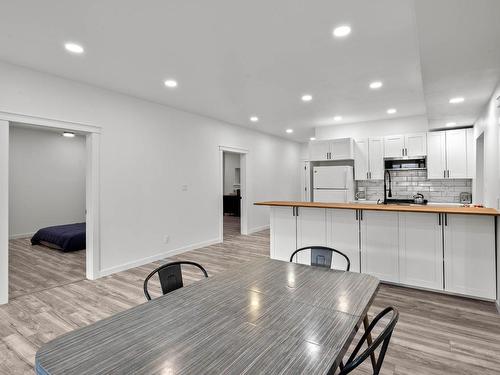 760 Yates Road, Kamloops, BC - Indoor Photo Showing Kitchen