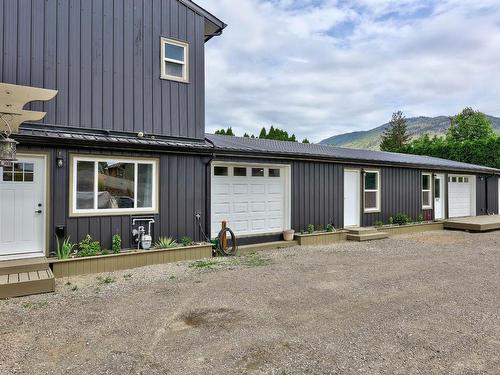 760 Yates Road, Kamloops, BC - Outdoor With Exterior