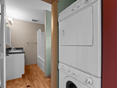 1170 Montgomery Place, Chase, BC - Indoor Photo Showing Laundry Room