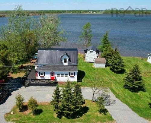 13797 Highway 6, Wallace, NS 