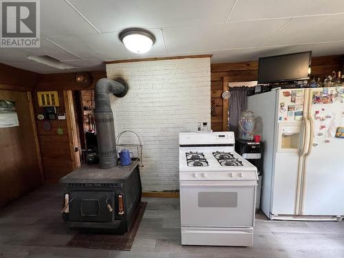 4759 Lavington Road, Quesnel, BC - Indoor Photo Showing Kitchen